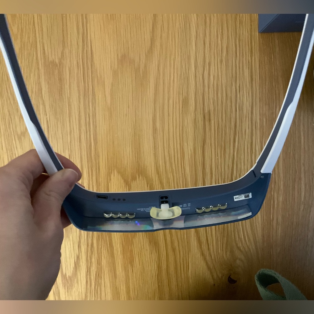 Luminette 3 Light Therapy Glasses - Picture 8 of 8